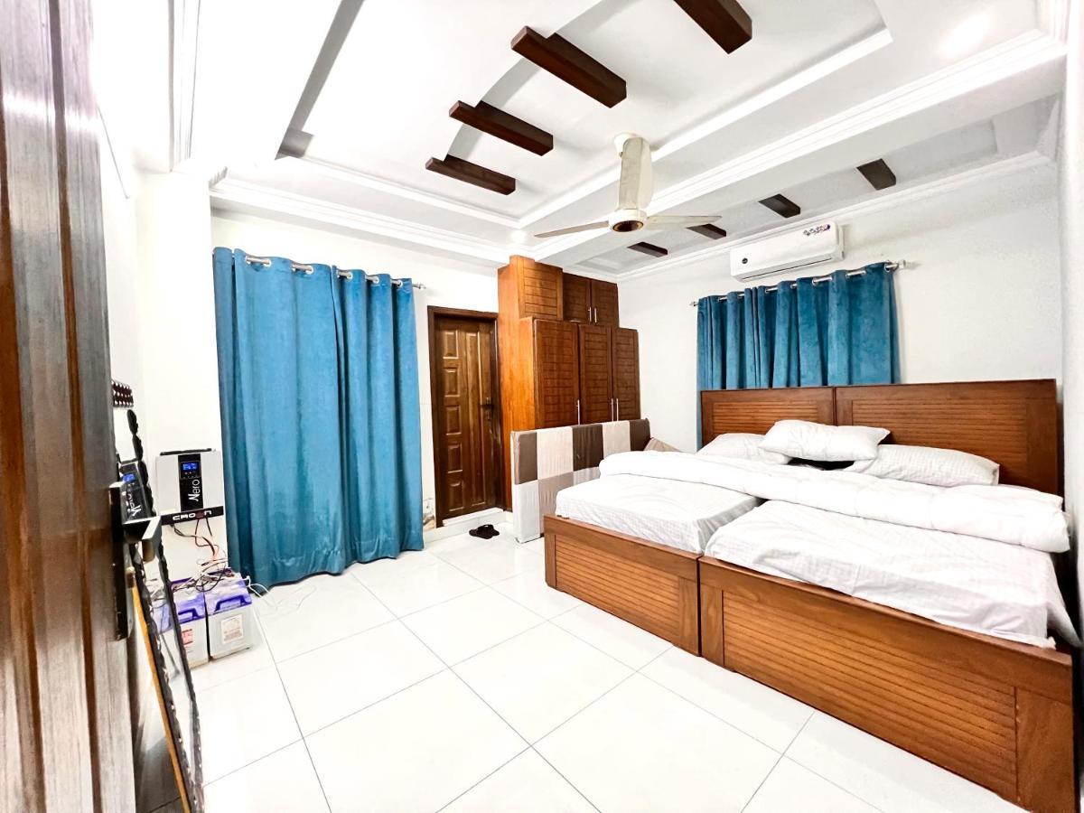 Luxury 3 Bedrooms Apartment Lounge+Kitchen Air-Conditioning And Wifi E11 Islamabad Exterior foto